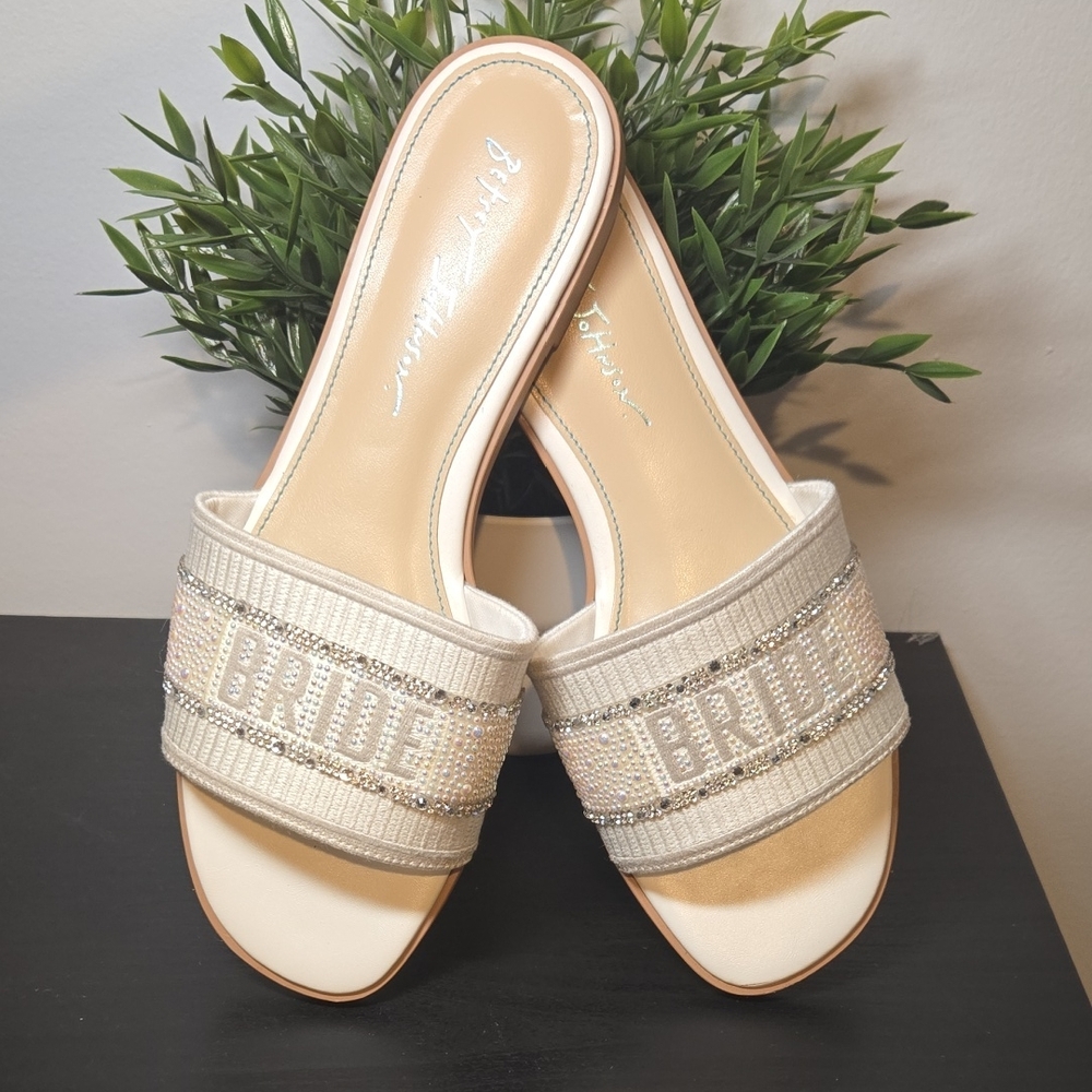 BESTSEY JOHNON SILVER/PEARL SLIDE SANDALS
